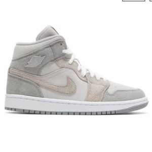 Jordan 1 mid SE particle grey